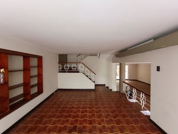 Casa Como Terreno Urb. Maranga Area 320m2 10 x 32