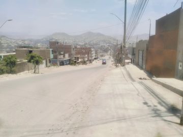 VENDO CASA CERCA A LA AV. VICTOR MALASQUEZ DE MANCHAY - PACHACAMAC