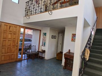 CASA EN VITACURA A PASOS LUIS PASTEUR