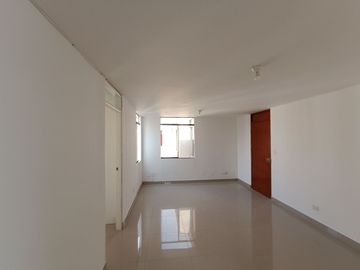 ¡Remate departamento remodelado en Chorrillos límite Barranco!
