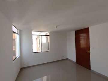 ¡Remate departamento remodelado en Chorrillos límite Barranco!