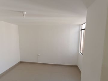 ¡Remate departamento remodelado en Chorrillos límite Barranco!