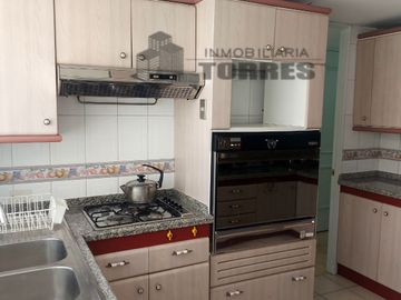 Ven a conocer este departamento en venta de 130m², excelente sector residencia Amoblado comuna de las Condes