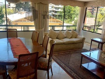 Ven a conocer este departamento en venta de 130m², excelente sector residencia Amoblado comuna de las Condes