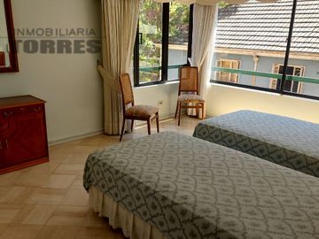 Ven a conocer este departamento en venta de 130m², excelente sector residencia Amoblado comuna de las Condes