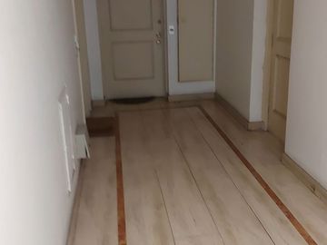 Ven a conocer este departamento en venta de 130m², excelente sector residencia Amoblado comuna de las Condes