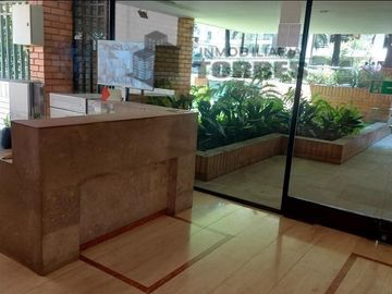 Ven a conocer este departamento en venta de 130m², excelente sector residencia Amoblado comuna de las Condes
