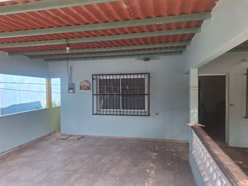 SE VENDE BONITA Y AMPLIA CASA EN JAMAPA