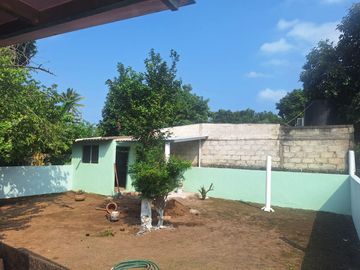 SE VENDE BONITA Y AMPLIA CASA EN JAMAPA