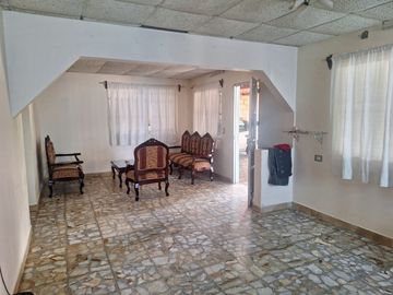 SE VENDE BONITA Y AMPLIA CASA EN JAMAPA