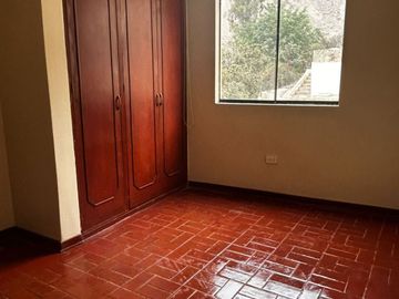 SE ALQUILA DPTO DE 3 DORMITORIOS EN LA MOLINA