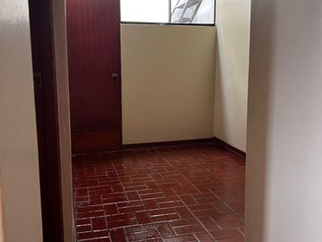 SE ALQUILA DPTO DE 3 DORMITORIOS EN LA MOLINA