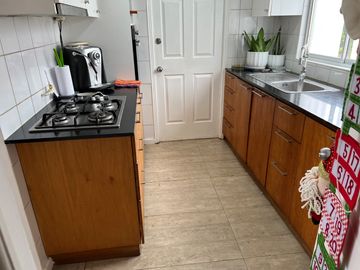 CASA EN VENTA | 4 DORMITORIOS - 3 BAÑOS - 4 ESTACIONAMIENTOS | FALDEOS DE CURAUMA - AV. LAS TABLAS / PARIS