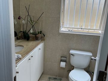 CASA EN VENTA | 4 DORMITORIOS - 3 BAÑOS - 4 ESTACIONAMIENTOS | FALDEOS DE CURAUMA - AV. LAS TABLAS / PARIS