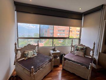 Vendo Apartamento en La Calera, Medellin El Poblado 228 Mts