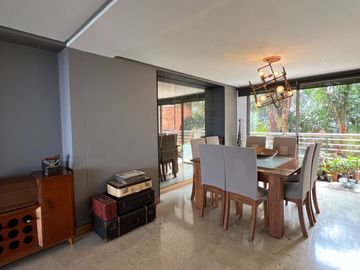 Vendo Apartamento en La Calera, Medellin El Poblado 228 Mts