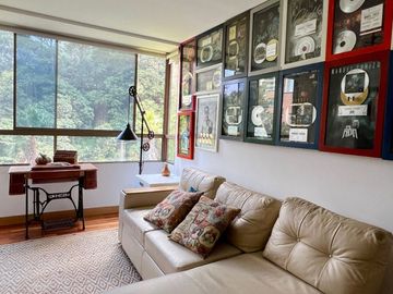 Vendo Apartamento en La Calera, Medellin El Poblado 228 Mts