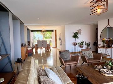 Vendo Apartamento en La Calera, Medellin El Poblado 228 Mts