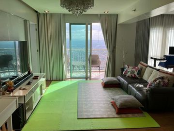 FOR SALE!! Sequoia at Two Serendra, 3-Bedroom, 125sqm, Fully Furnished, With Parking