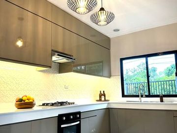 FOR SALE: Brand New Modern Contemporary House in Tagaytay
