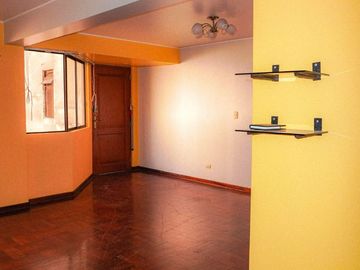 PRECIO DE OCASIÓN!! ¡VIVE EN LA ZONA MÁS CENTRICA DE VALLE HERMOSO! EN ESTE AMPLIO Y  ACOGEDOR DEPARTAMENTO - SURCO