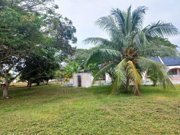 Hotel en venta  con playa y piscina vía Atacames Súa