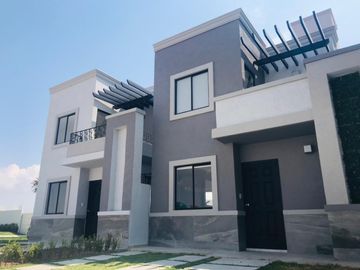 ¡Casa Molinara al Sur de Pachuca en privada con amenidades, vigilancia y rápido acceso a CDMX! ¡Ideal para tu estilo de vida!