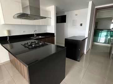 VENTA DE APARTAMENTO EN ALTAMIRA - 76 M², 2 HABITACIONES, BALCÓN Y PARQUEADERO