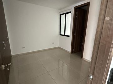VENTA DE APARTAMENTO EN ALTAMIRA - 76 M², 2 HABITACIONES, BALCÓN Y PARQUEADERO