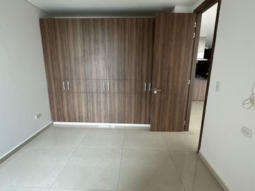 VENTA DE APARTAMENTO EN ALTAMIRA - 76 M², 2 HABITACIONES, BALCÓN Y PARQUEADERO