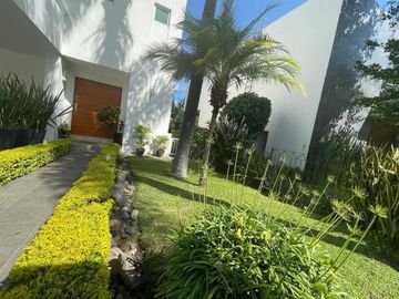 RESIDENCIA EN VENTA LAS CAÑADAS CON VISTA AL CAMPO DE GOLF $ 11,900,000