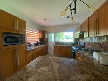 RESIDENCIA EN VENTA LAS CAÑADAS CON VISTA AL CAMPO DE GOLF $ 11,900,000
