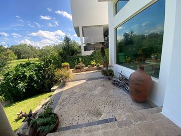 RESIDENCIA EN VENTA LAS CAÑADAS CON VISTA AL CAMPO DE GOLF $ 11,900,000