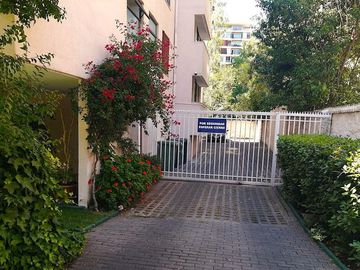 HOLANDA/QUILLAY, PROVIDENCIA, COMPLETAMENTE REMODELADO, 3 DORMITORIOS, 3 BAÑOS, TERRAZA, ESTACIONAMIENTO Y BODEGA
