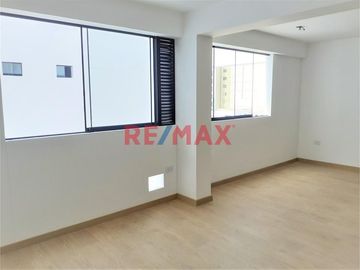 Excelente Oportunidad De Adquirir Un Bello Y Gran Departamento En Santa Catalina!!