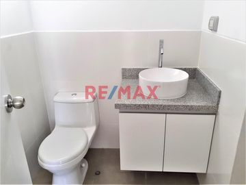 Excelente Oportunidad De Adquirir Un Bello Y Gran Departamento En Santa Catalina!!
