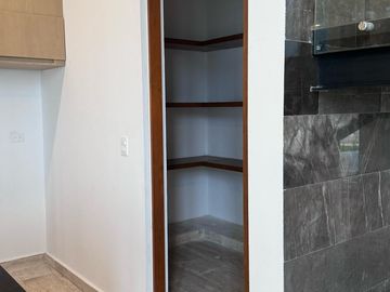 RESIDENCIA EN SOLUNA TEMOZON NORTE, MERIDA, 5 RECAMARAS