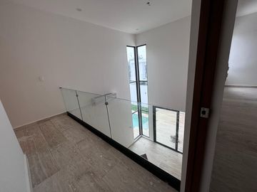 RESIDENCIA EN SOLUNA TEMOZON NORTE, MERIDA, 5 RECAMARAS