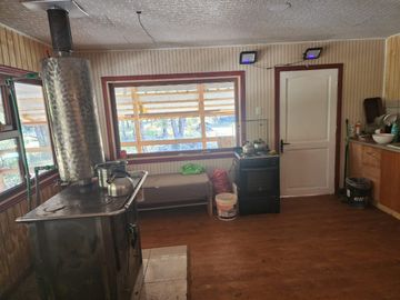 VENDO 200 HECTÁREAS, CON CASA NUEVA DE 150 MTS2, A ORILLA DE RIO BLANCO., COMUNA DE AYSEN
