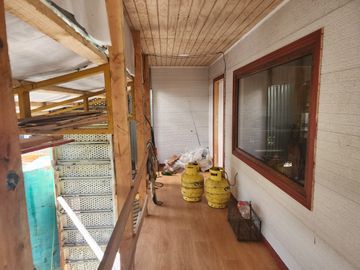 VENDO 200 HECTÁREAS, CON CASA NUEVA DE 150 MTS2, A ORILLA DE RIO BLANCO., COMUNA DE AYSEN