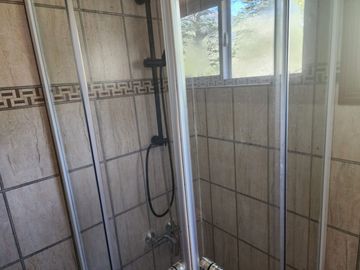 VENDO 200 HECTÁREAS, CON CASA NUEVA DE 150 MTS2, A ORILLA DE RIO BLANCO., COMUNA DE AYSEN