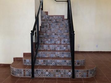 Conjunto Industrial en VENTA (4 Bodegas con Oficina y 2 Habitaciones cada una),con Local Comercial, Ubicado en San José Iturbide