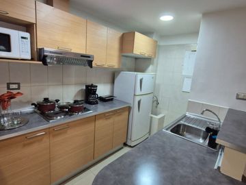 Departamento Amoblado en Venta en Torres del Sol, 1 Habitación, 1 Baño, Garaje, Piscina Gimnasio, Seguridad.