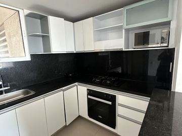 VENTA DE APARTAMENTO EN BARRANQUILLA LA CASTELLANA - 71 M², 2 HABITACIONES, PARQUEADERO Y BODEGA