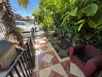Casa en Avenida, Ideal para Negocio, Ciudad del Sol de Puente Alto.
