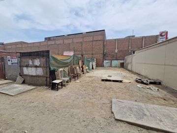 Terreno en venta - Jr Aguarico cerca a la polleria tinajas .  Cruce cdra 10 de av. Arica.