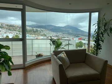 Venta Departamento Urbanización el Condado segunda etapa 3 dormitorios segundo piso cerca del Parque
