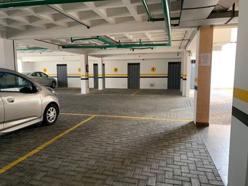 Venta Departamento Urbanización el Condado segunda etapa 3 dormitorios segundo piso cerca del Parque