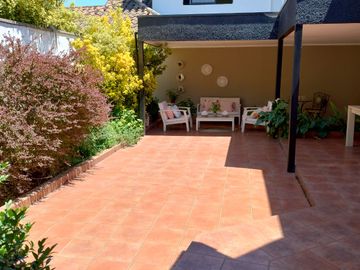 ¡Oportunidad única! Se vende comoda casa en Condominio Quinto Centenario.