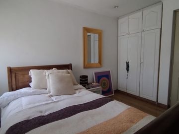 ¡Oportunidad única! Se vende comoda casa en Condominio Quinto Centenario.